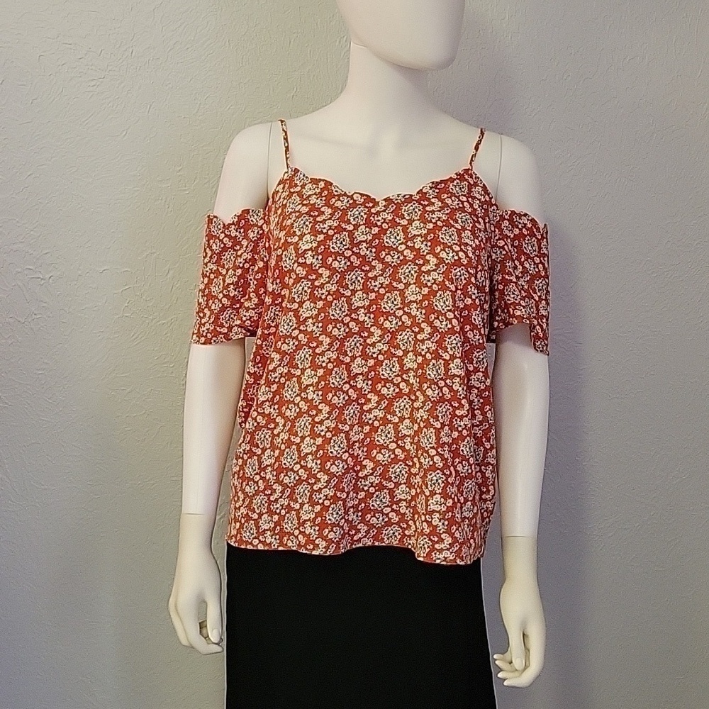 MONTEAU Ditsy Floral Scallop Spaghetti Strap Cold Shoulder Romantic Red Blouse - Picture 3 of 7